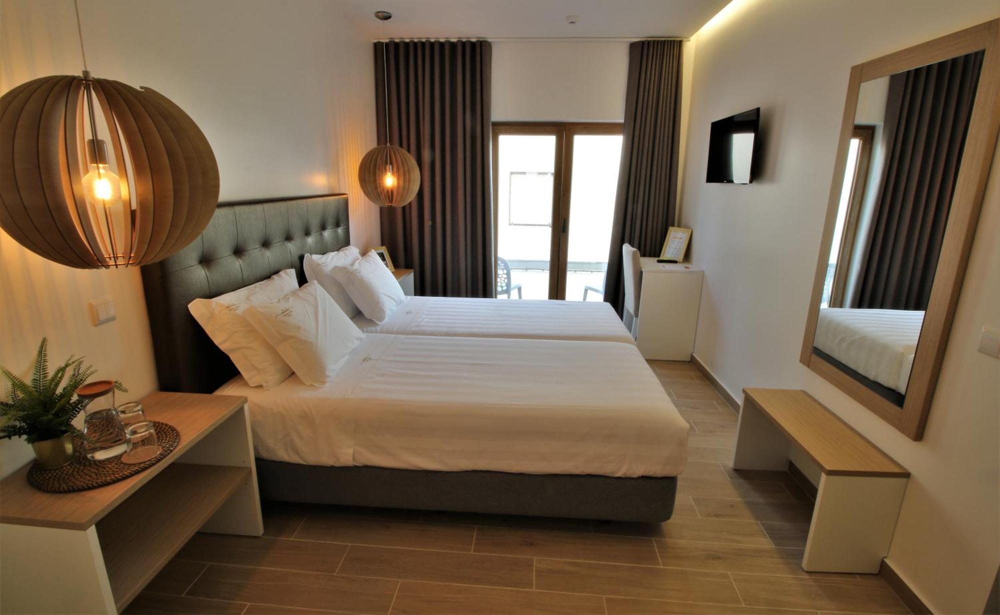 Authentic Hotel 2*
