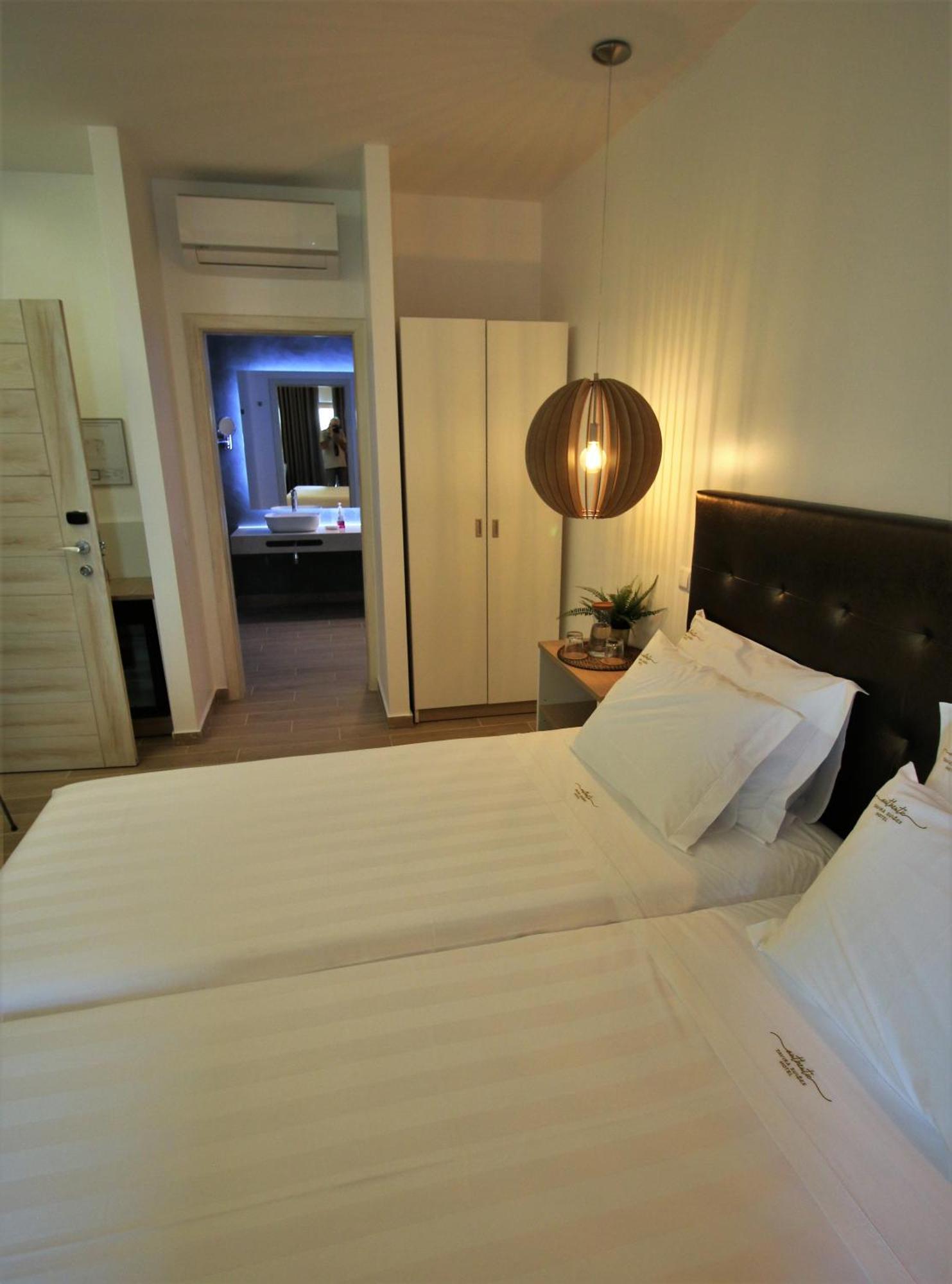 Authentic Hotel